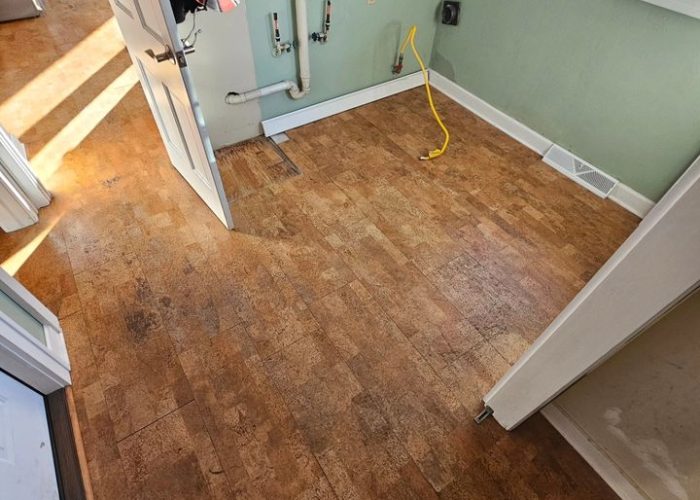 milwaukee-flooring-LVP-kitchen-before