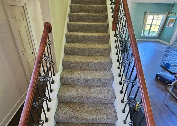 milwaukee-flooring-carpet-stairs