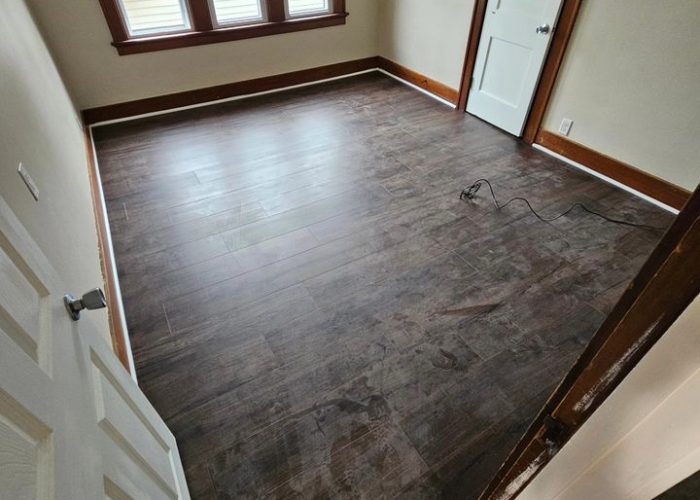 milwaukee-flooring-laminate-floor-completed