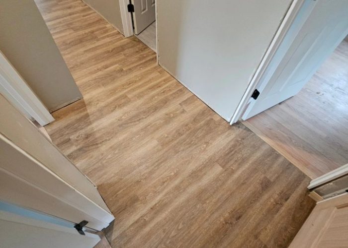 milwaukee-flooring-laminate-floors-completed-hallway