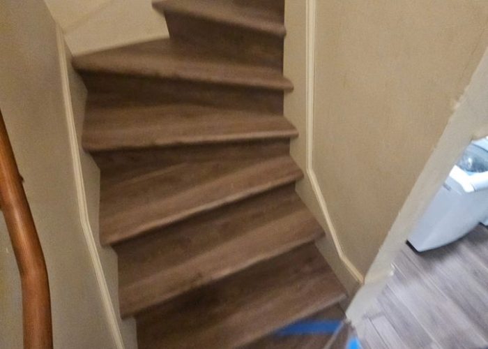 milwaukee-flooring-lvp-stair-close-up-completed