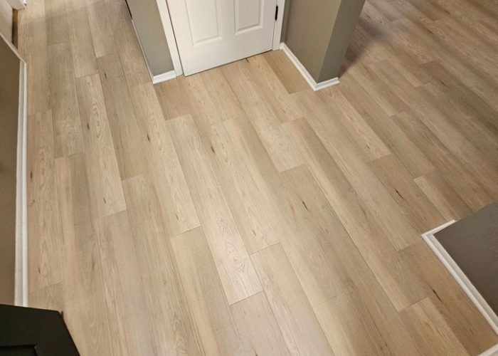 milwaukee-flooring-vinyl-floors-hallway-finished